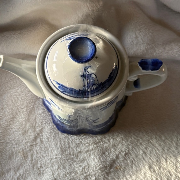 Andrea by Sadek Blue & White Clipper Ship Teapot - Picture 2 of 6